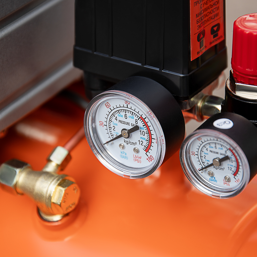 ЕРМАК Компрессор воздушный 150-24-1,2, 1 поршень, мощность 1200Вт, 24л, 150л/мин, арт.№ 690-025