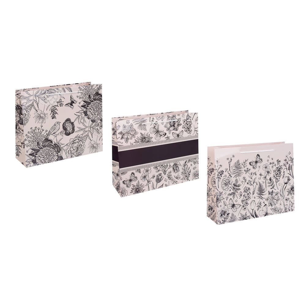 Пакет тм Fntastic подарочный, 32x26x10см, бумага, арт.23, 3 дизайна, арт.№ 507-408