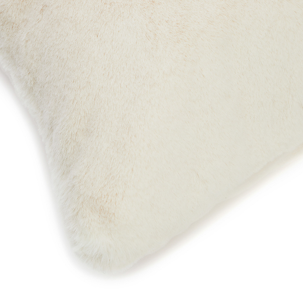 BY COLLECTION Чехол для подушки меховой 50х50см, полиэстер, молочный, арт.№ 497-081