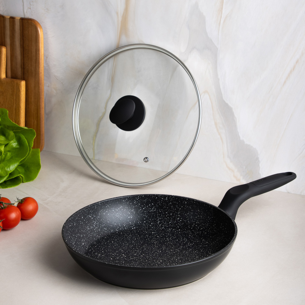 SATOSHI Стоун Сковорода литая с крышкой d26см, антипригарное покрытие мрамор, индукция, арт.№ 846-676