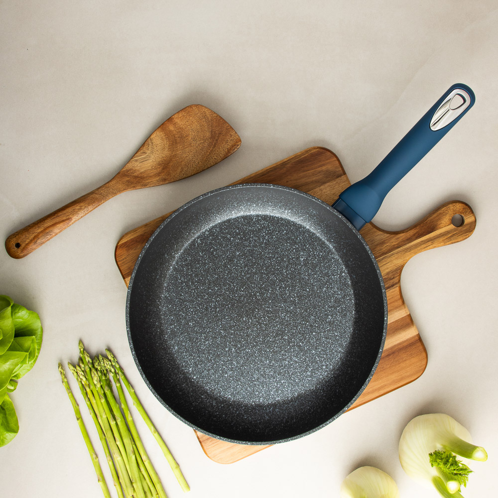 SATOSHI Ривьера Сковорода литая d28см, антипригарное покрытие мрамор, индукция, арт.№ 846-726