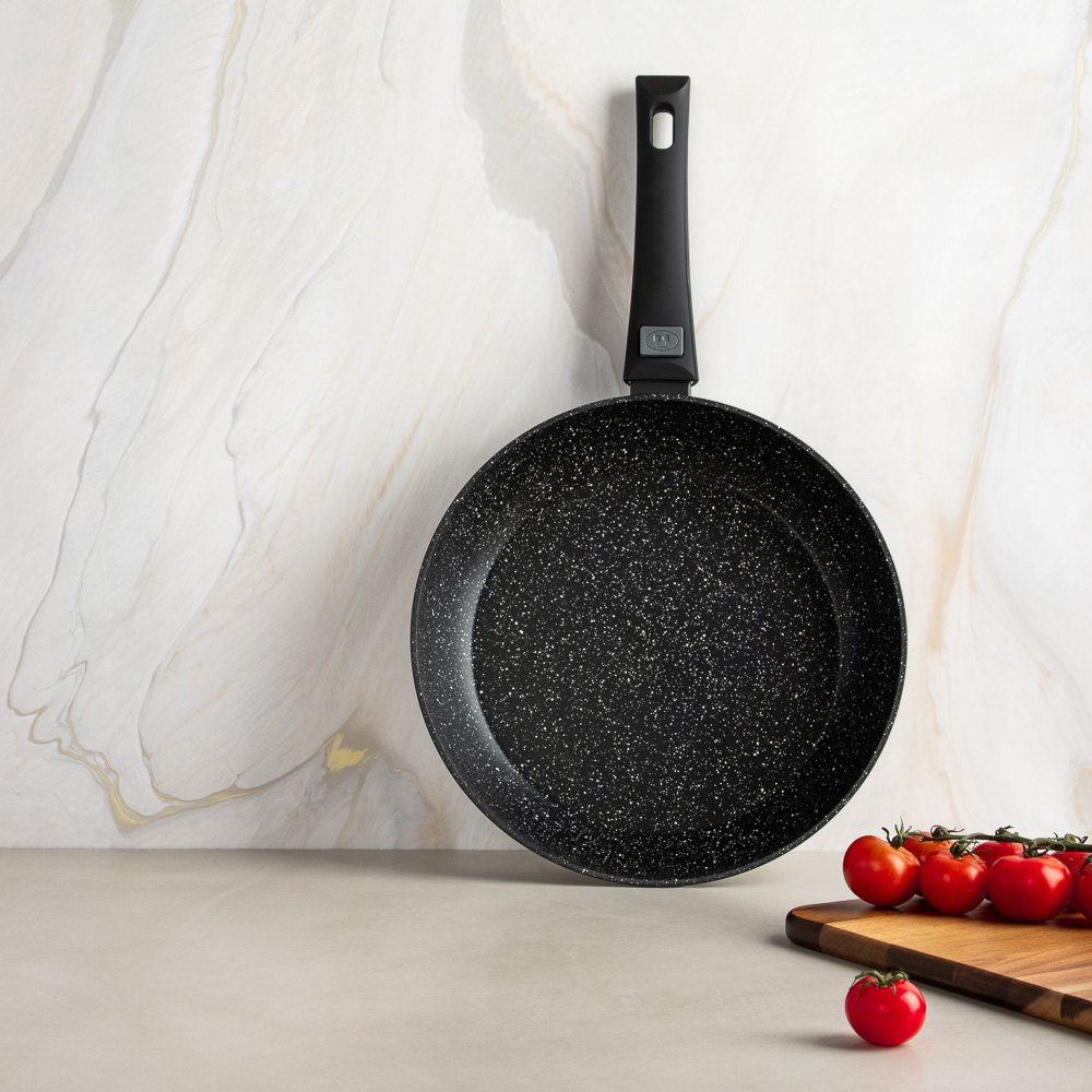 SATOSHI Оникс Сковорода литая d28см, антипригарное покрытие "мрамор", съемная ручка, индукция, арт.№ 846-731