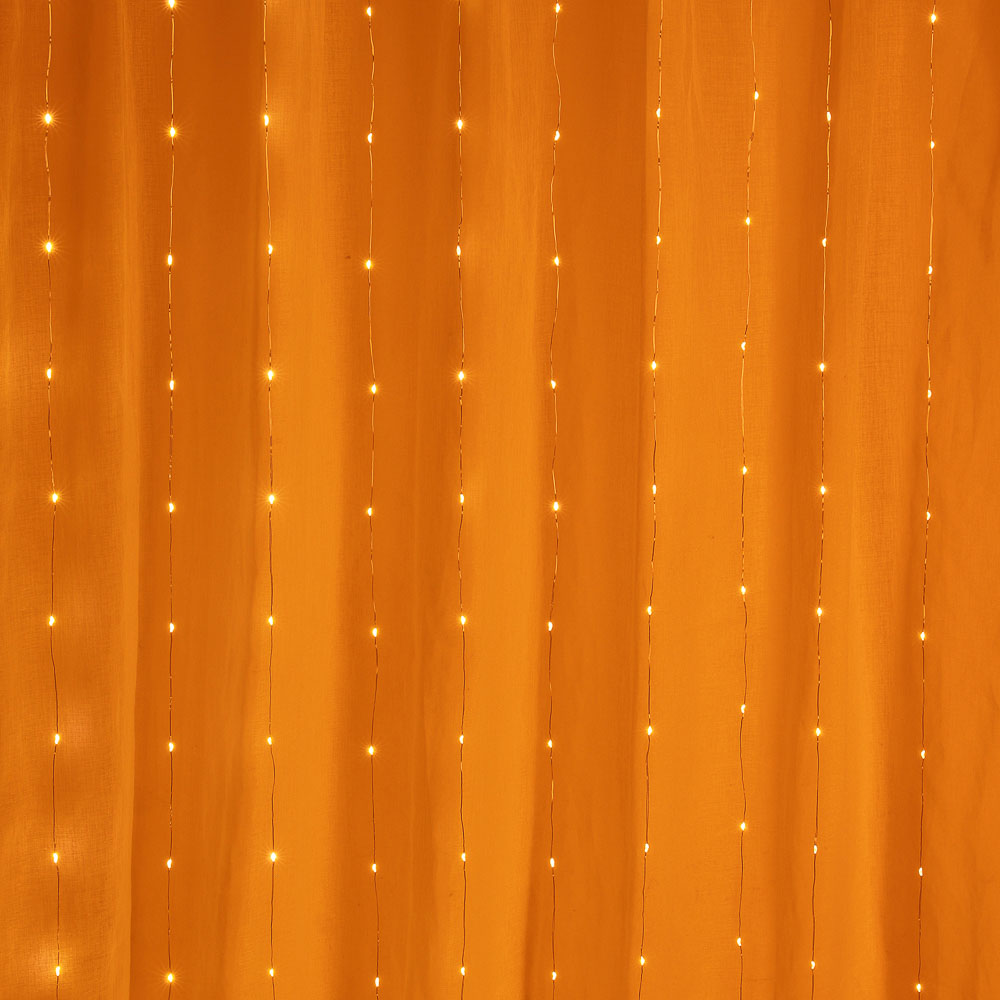 СНОУ БУМ Гирлянда эл. занавес нить росы 3х3м, 300 LED, 10 нитей, шампань, пост.свеч.,220В, арт.№ 382-102