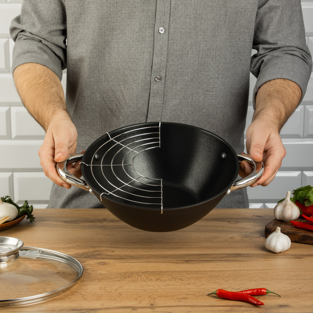 SATOSHI Казан чугун,30см,4,4л,антипр.покр,решетка,стекл.крыш,нейлон.лопатка,бамб.палочки,индукция, арт.№ 808-031