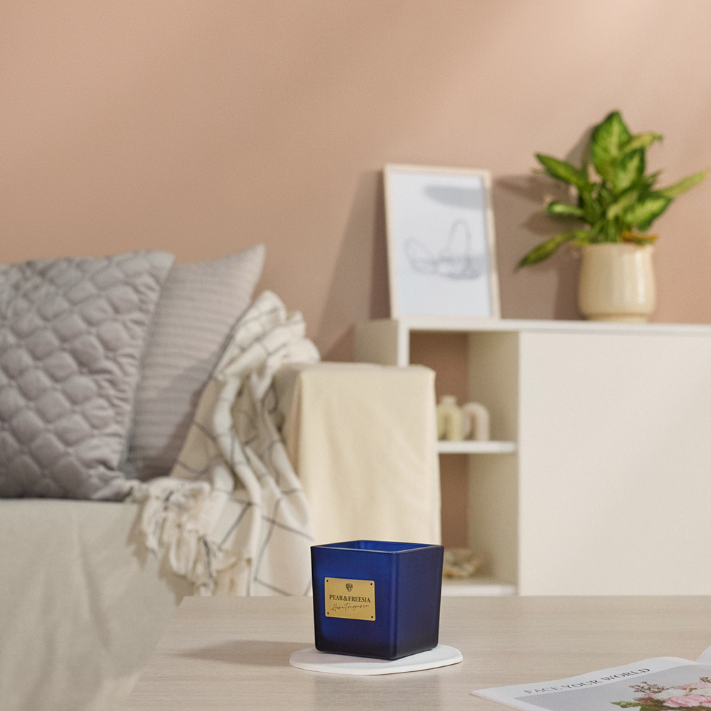 BY Свеча ароматизированная Deluxe Nobile, 200 гр. Pear&Freesia, арт.№ 412-236