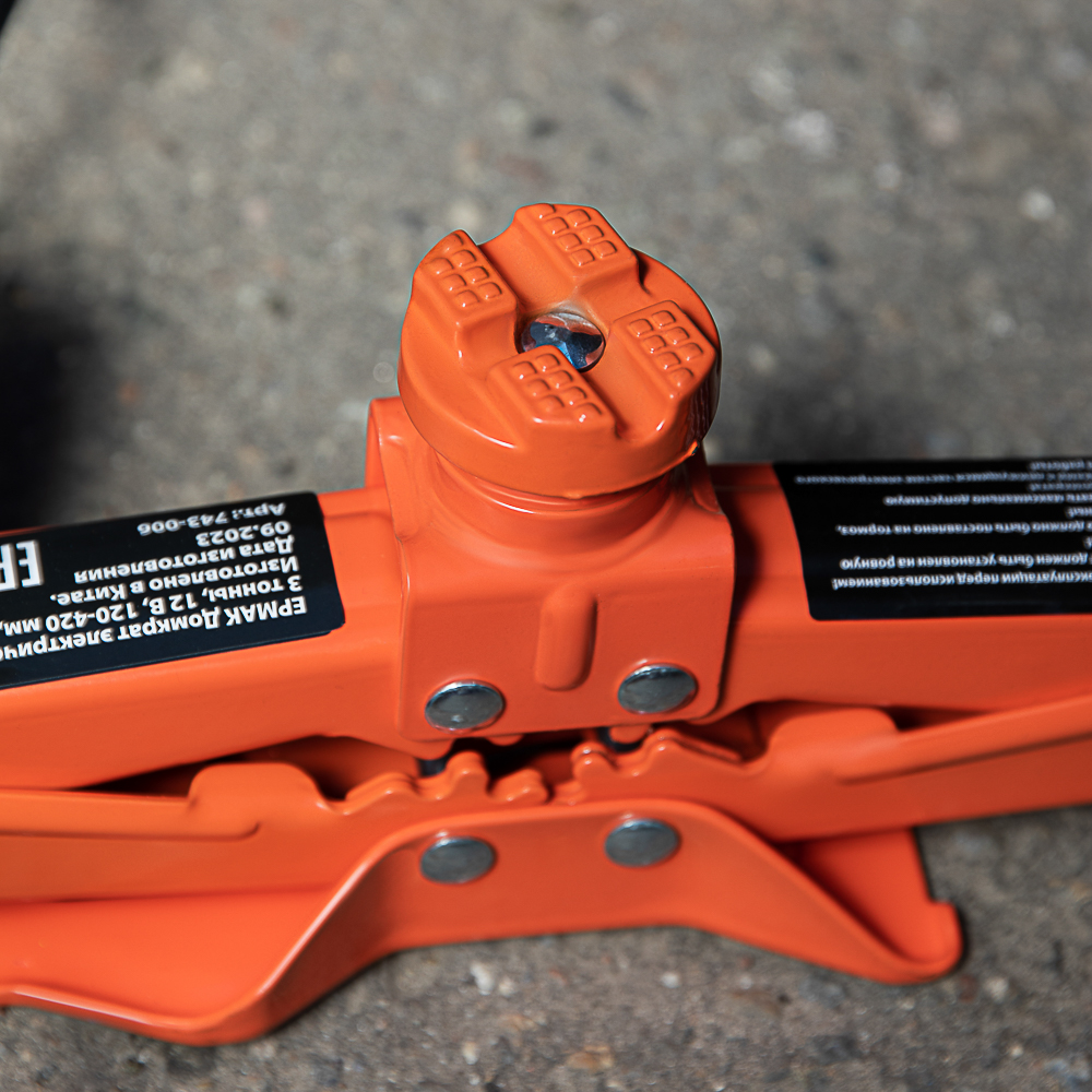 ЕРМАК Домкрат электрический 3 т, 12В, 120-420 мм, 100 Вт, в кейсе, х/б перчатки с ПВХ, арт.№ 743-006