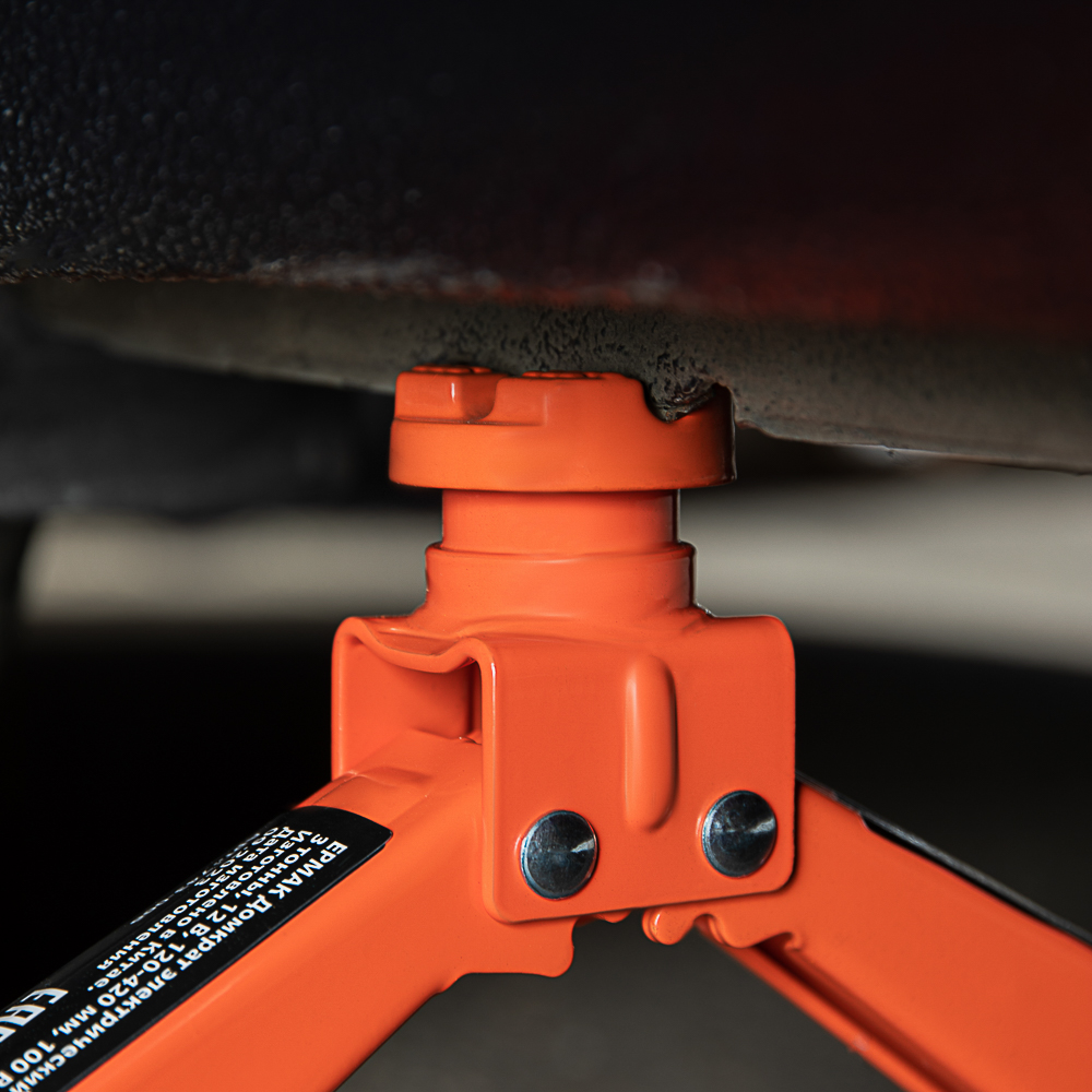 ЕРМАК Домкрат электрический 3 т, 12В, 120-420 мм, 100 Вт, в кейсе, х/б перчатки с ПВХ, арт.№ 743-006