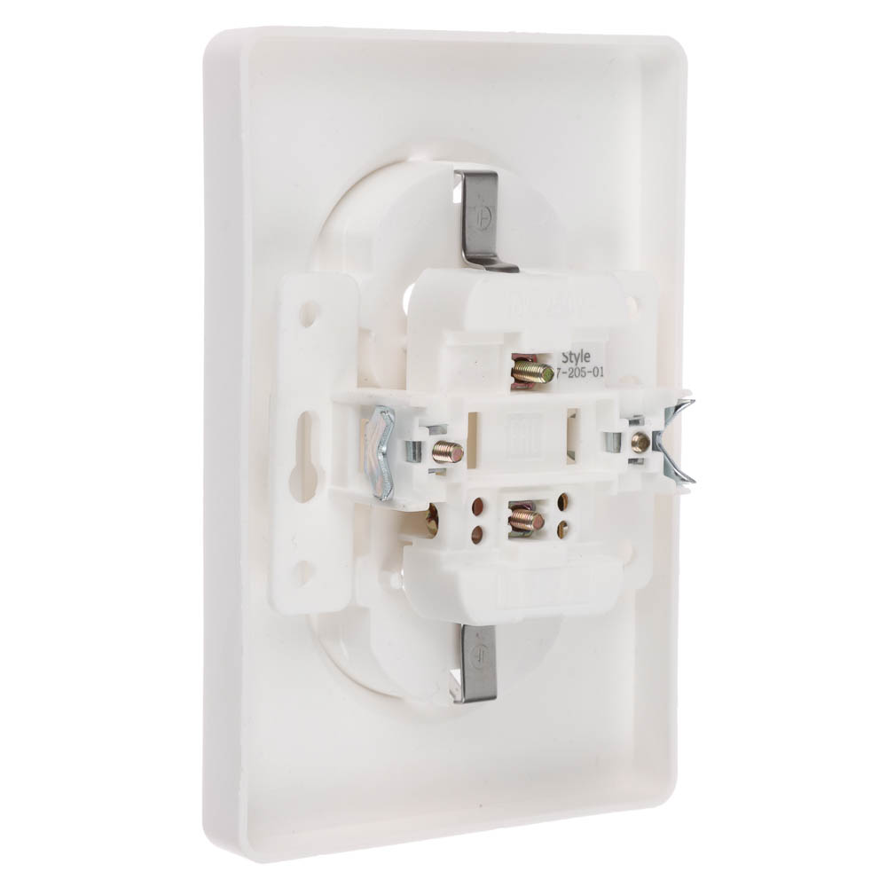 Розетка Intro Style двойная с заземлением 2X2P+E Schuko 16А-250В IP20 СУ белый, арт.№ 904-144
